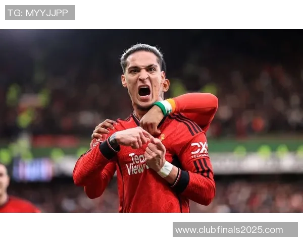 努涅斯在赛场上的崛起与挑战:从新星到球队核心的成长之路 努涅斯在赛场上的崛起与挑战:从新星到球队核心的成长之路