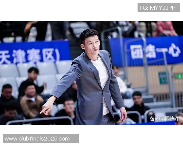 周鹏：从篮球场上的拼搏者到生活中的励志榜样，激励无数年轻人追梦之路