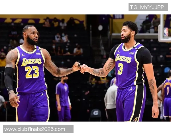 奇才与火箭激战10月31日NBA赛场精彩对决引发球迷热议